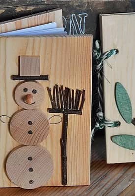 Notizblock aus Holz mit Schneemannmotiv